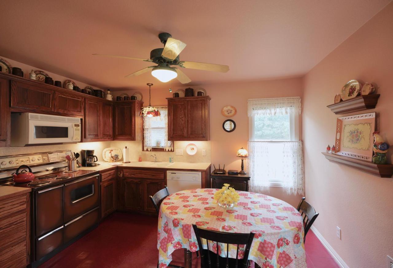 Onion Creek Cottage Austin Eksteriør billede